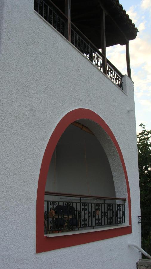 Captain George'S Apartments Patitiri  Bagian luar foto