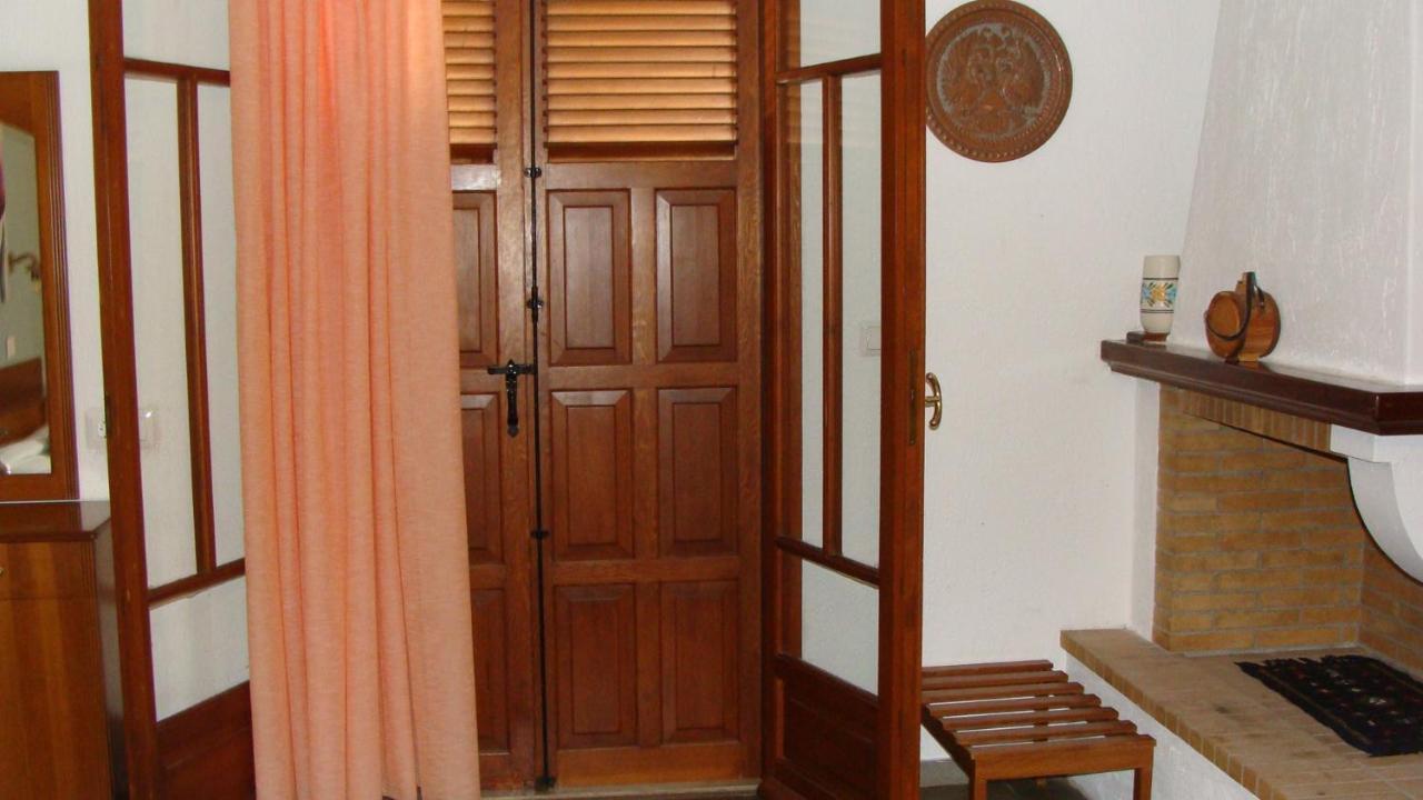 Captain George'S Apartments Patitiri  Bagian luar foto