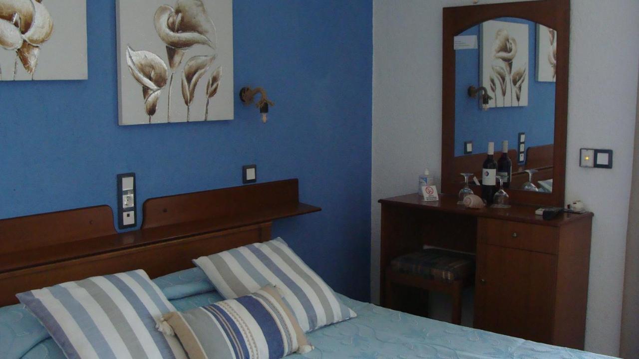 Captain George'S Apartments Patitiri  Bagian luar foto